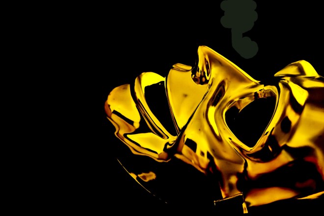 gold-mask-smiling